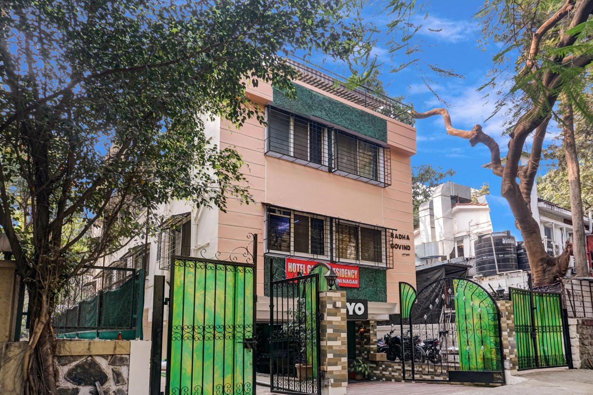 Hotel Galaxy Residency Kalyani Nagar Pune Eksteriør billede