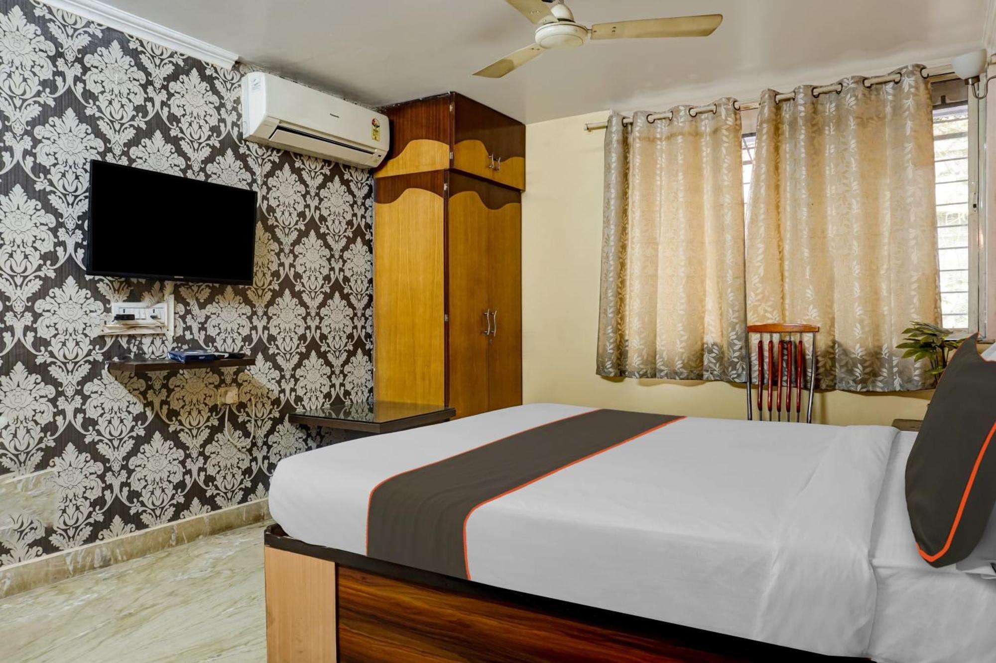 Hotel Galaxy Residency Kalyani Nagar Pune Eksteriør billede