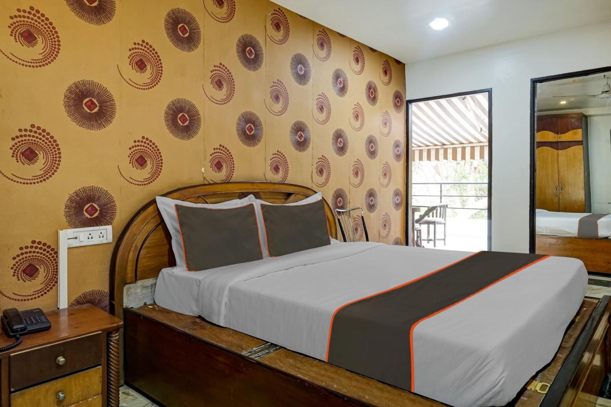 Hotel Galaxy Residency Kalyani Nagar Pune Eksteriør billede